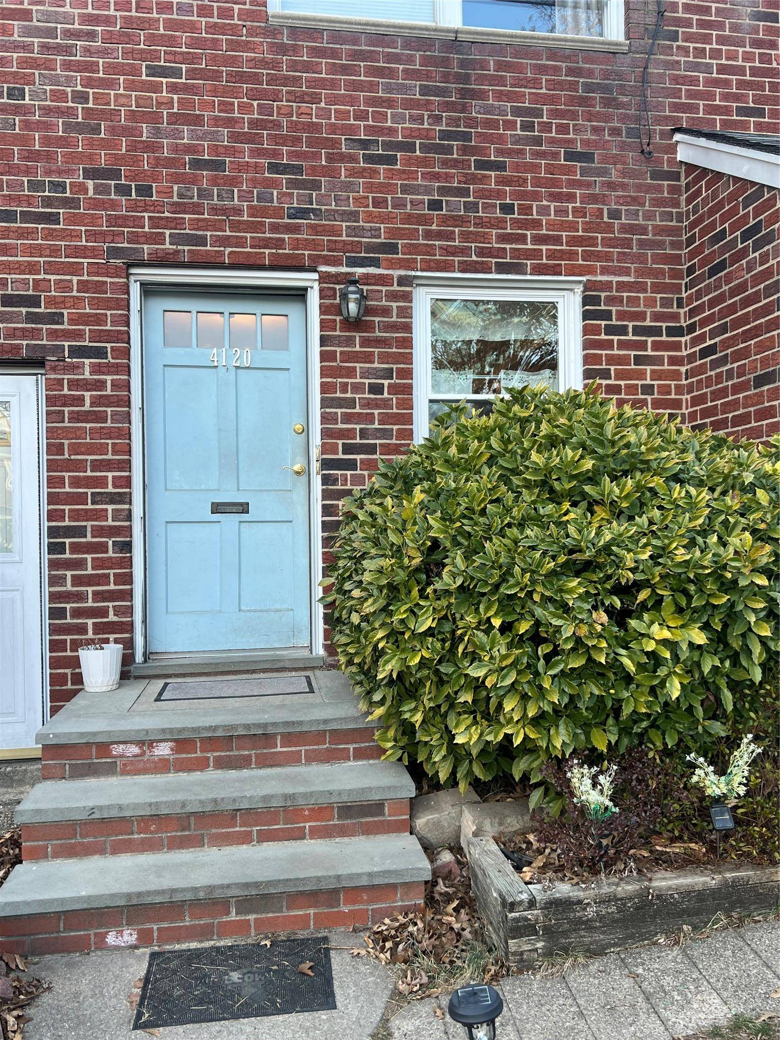 Bayside, NY 11361,41-20 210 ST ##1