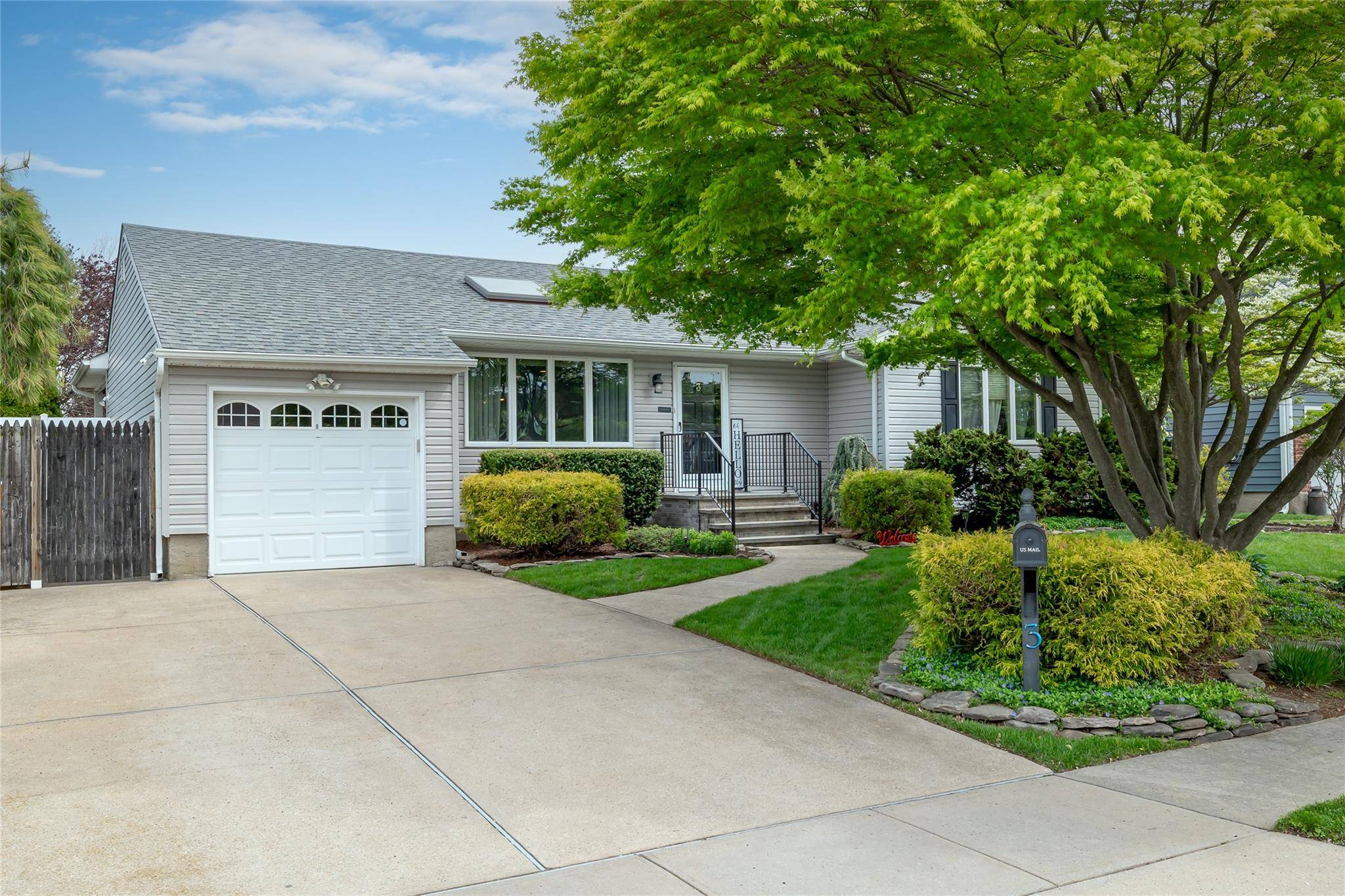 Farmingdale, NY 11735,3 3rd AVE