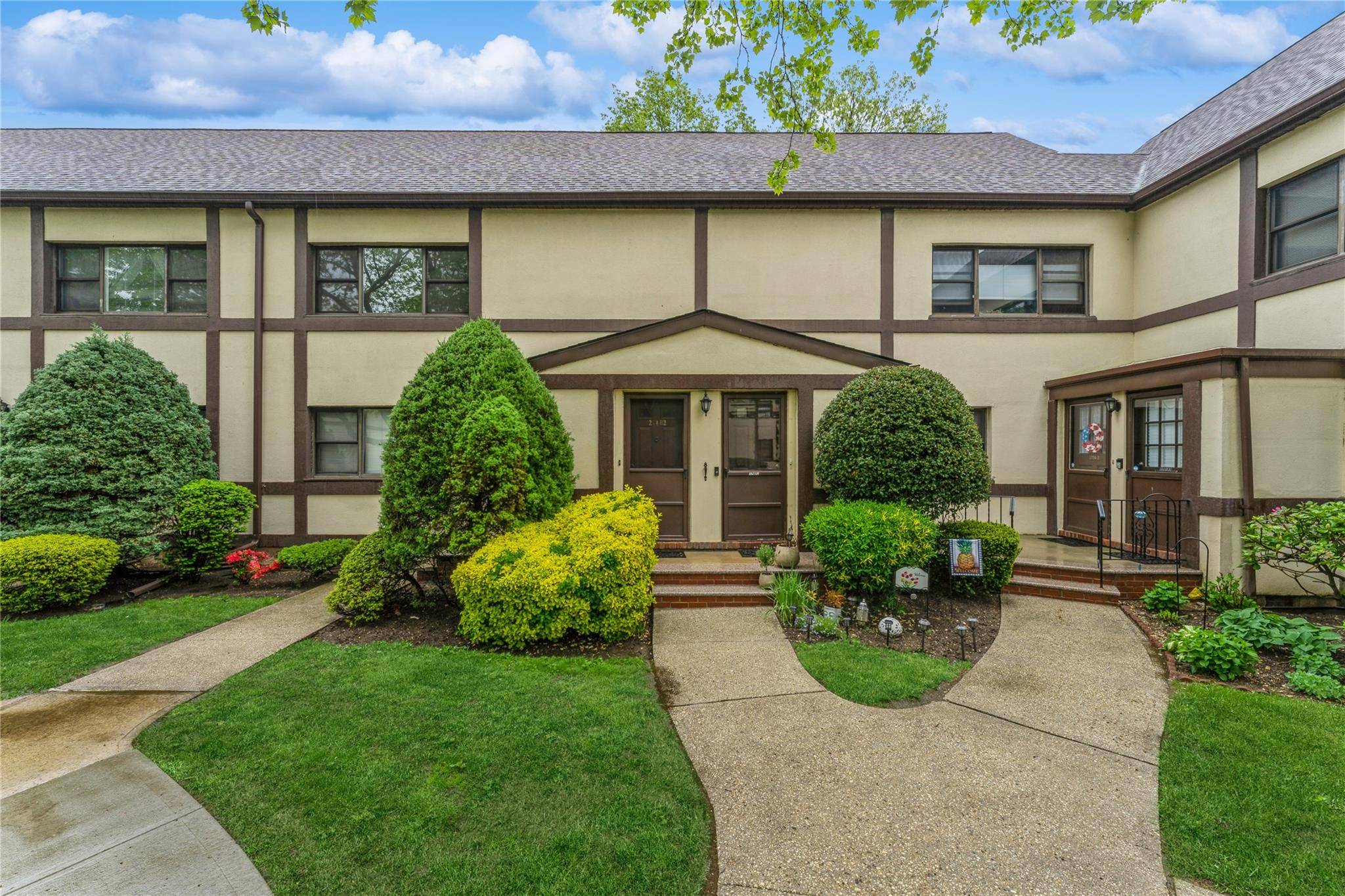 Garden City, NY 11530,274 Cherry Valley Avenue #B-2