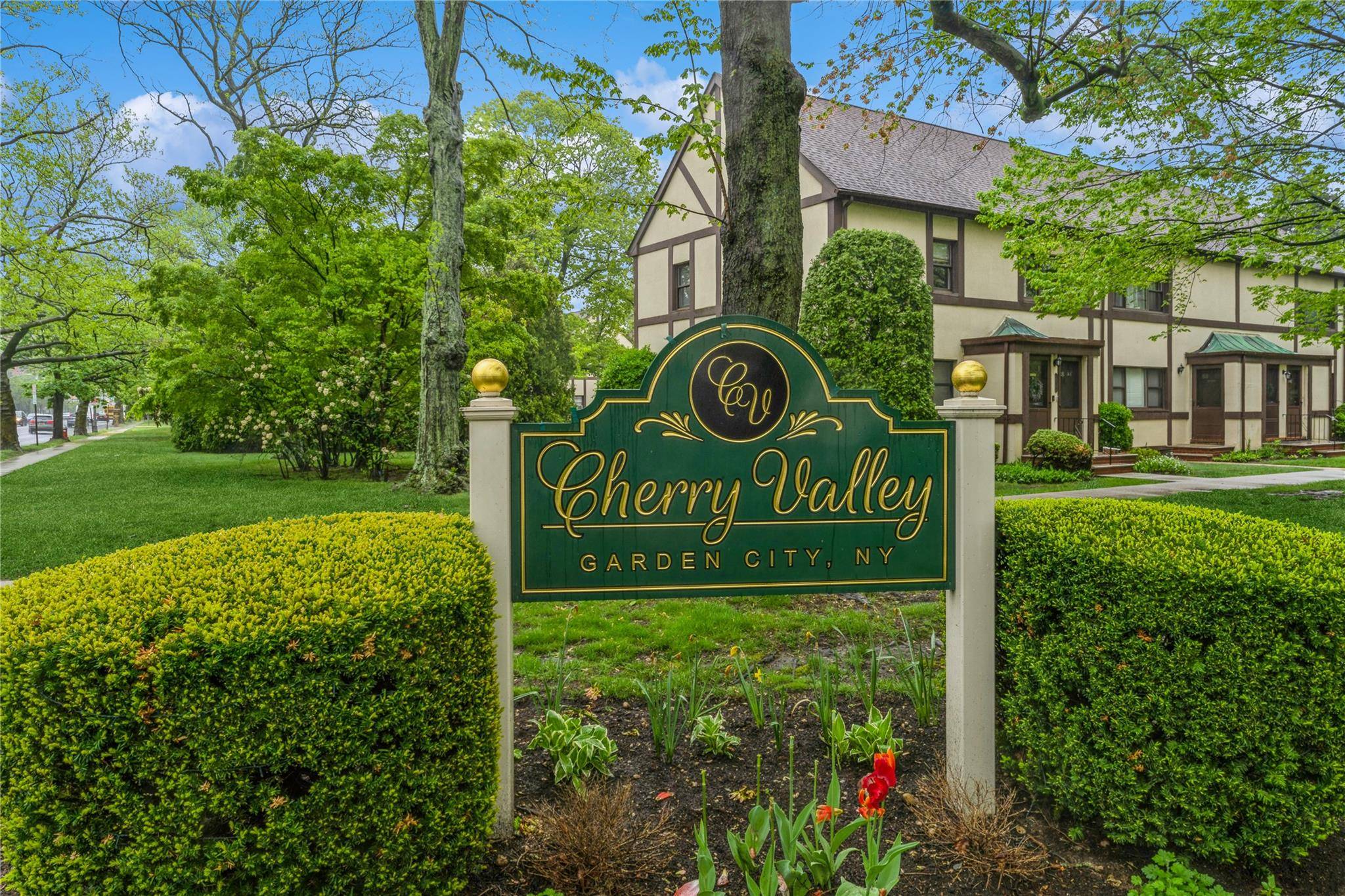 Garden City, NY 11530,274 Cherry Valley Avenue #B-2