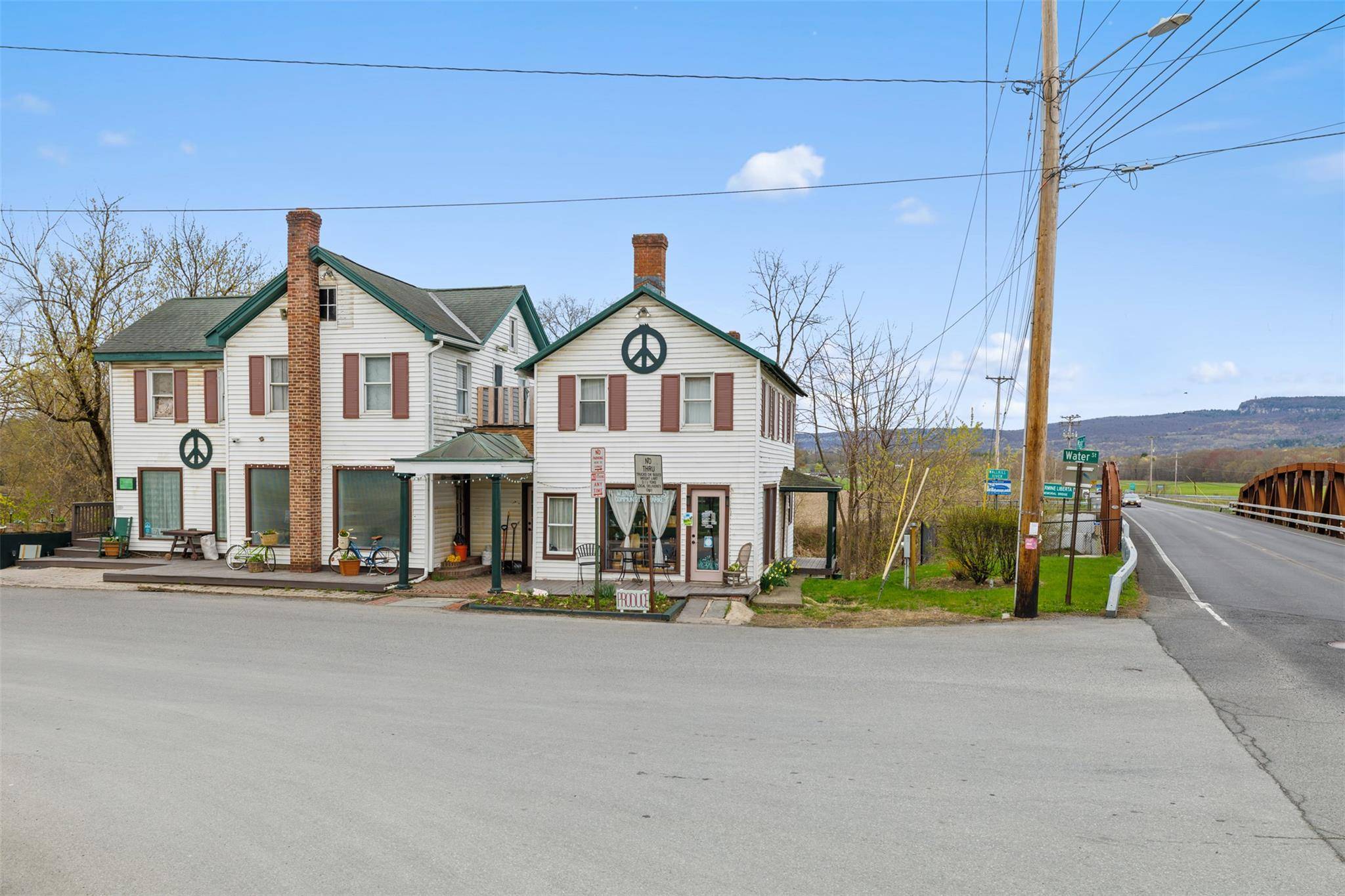 New Paltz, NY 12561,1-3 Water Street
