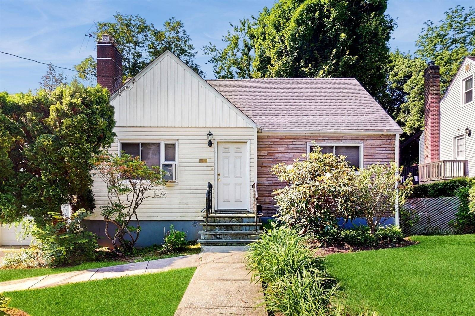 White Plains, NY 10607,42 Juniper Hill RD