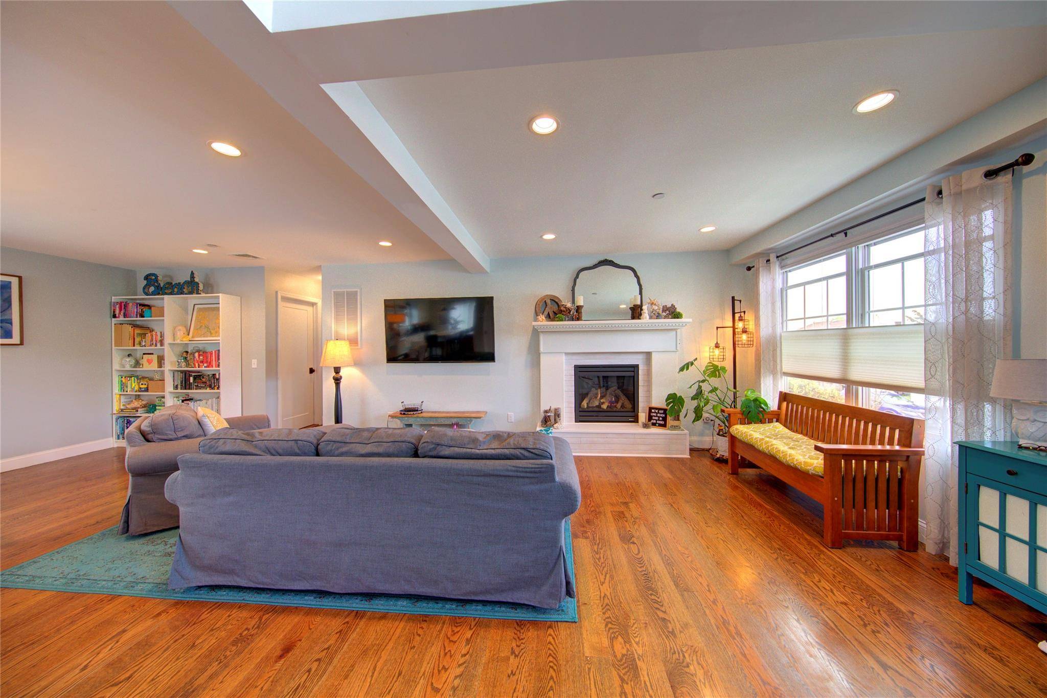 Long Beach, NY 11561,23 Farrell ST