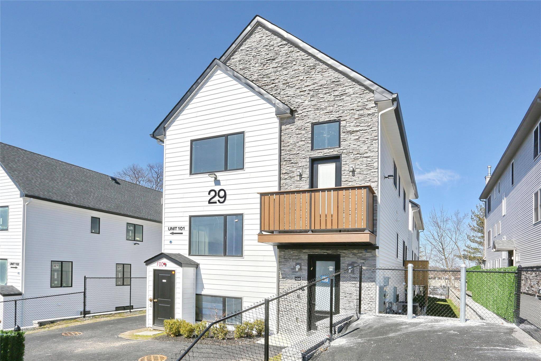 Spring Valley, NY 10977,29 Ewing AVE #101