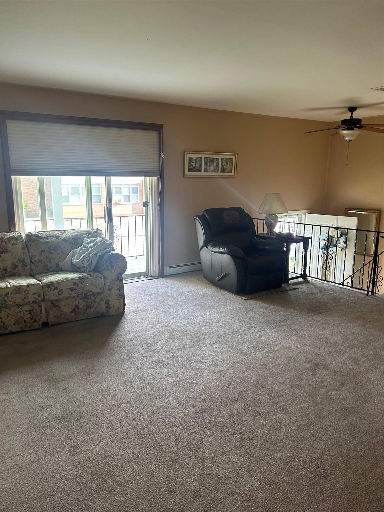 Lindenhurst, NY 11757,52 Dover ST