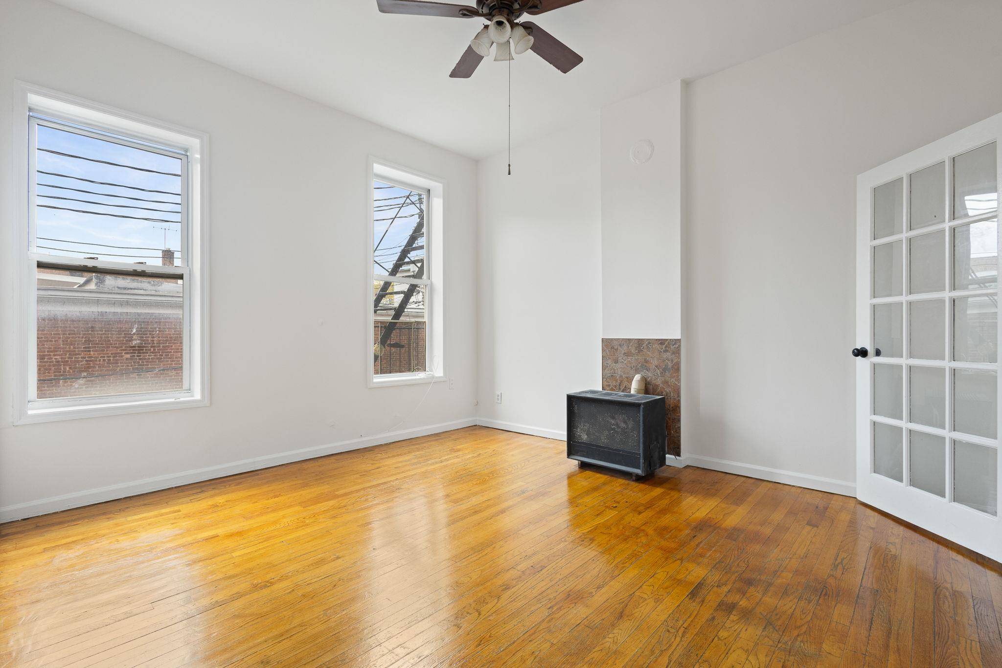 Nyack, NY 10960,10 North Broadway AVE #101
