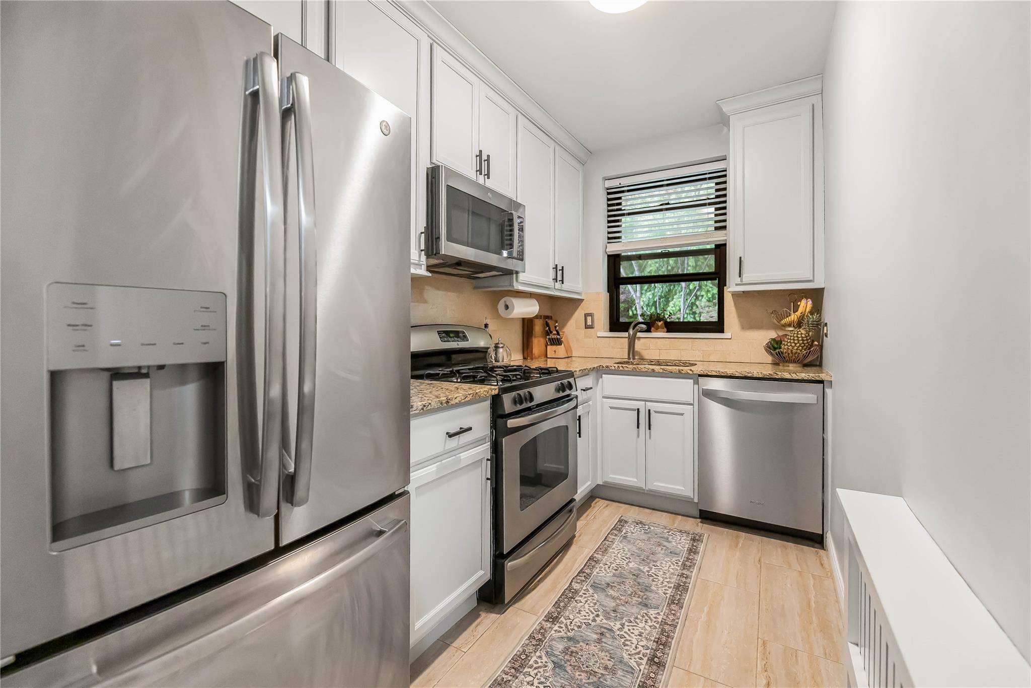 Hartsdale, NY 10530,52 Rockledge Rd #2A