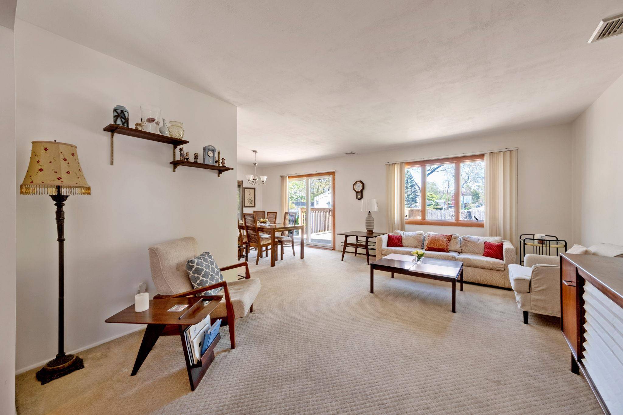 Ronkonkoma, NY 11779,15 Richard PL