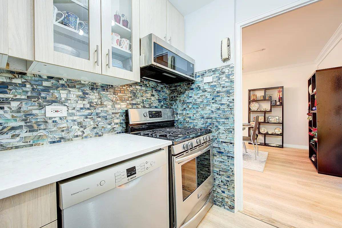 Forest Hills, NY 11375,110-11 Queens #3N