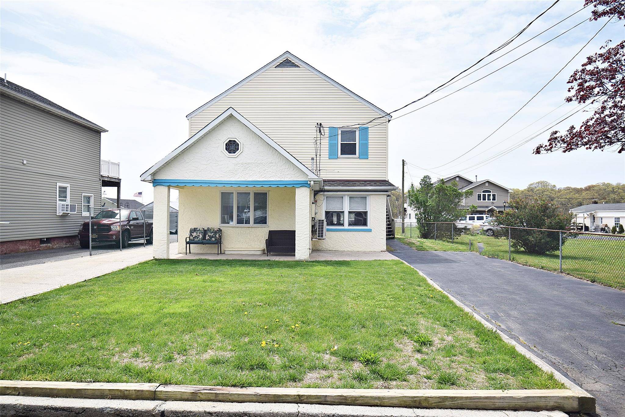 Mastic Beach, NY 11951,32 Shore DR