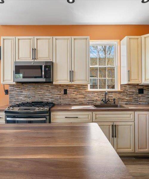 Monticello, NY 12701,35 Oakleaf Ct