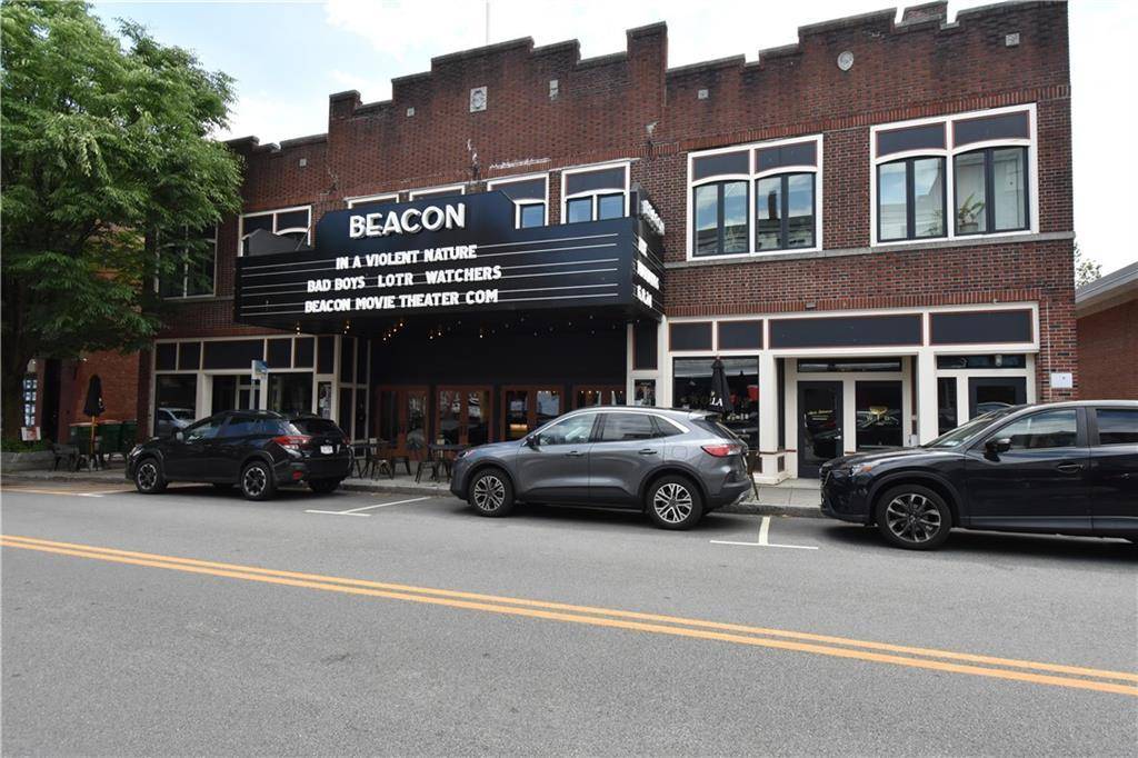 Beacon, NY 12508,35 Van Nydeck AVE #210