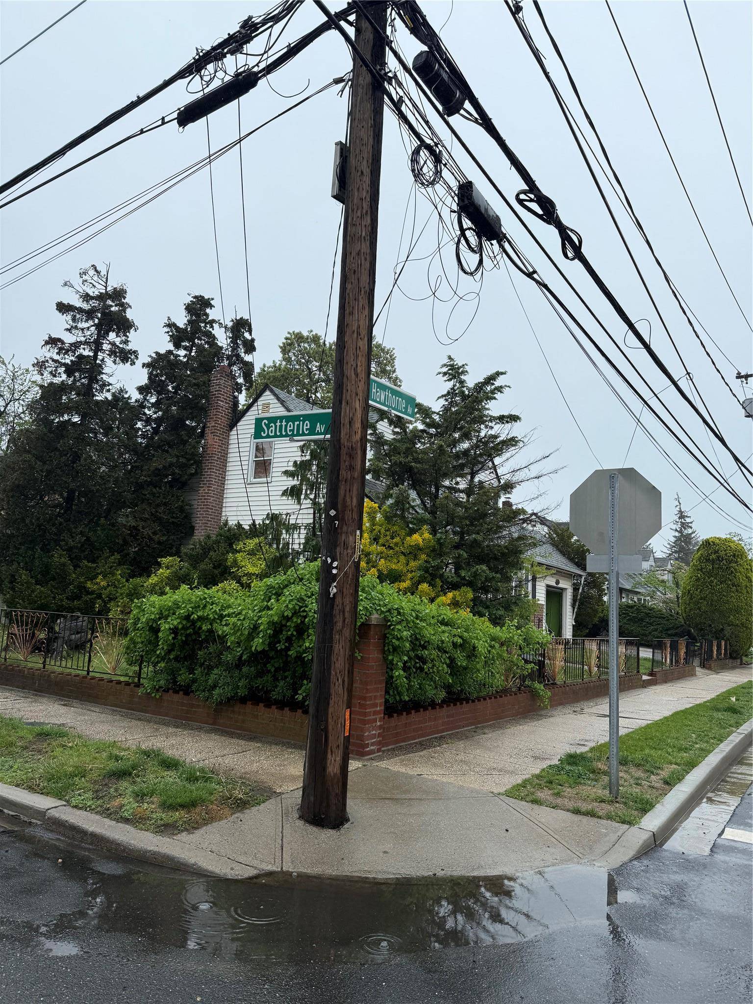Valley Stream, NY 11580,163 E Hawthorne AVE