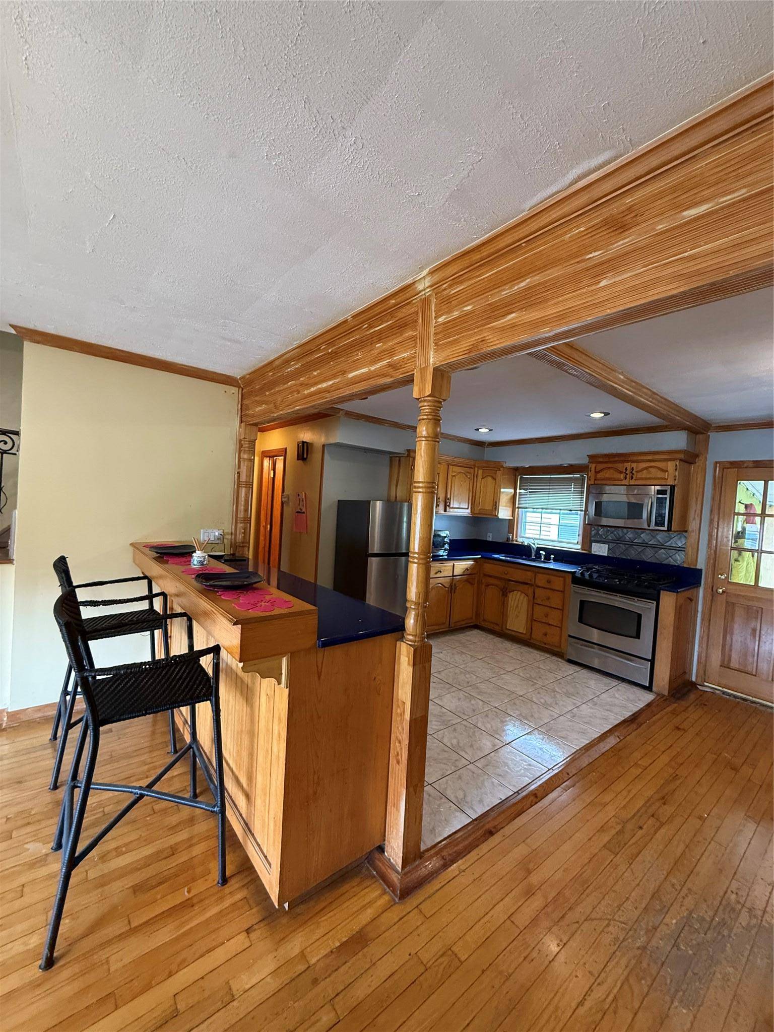 Valley Stream, NY 11580,163 E Hawthorne AVE