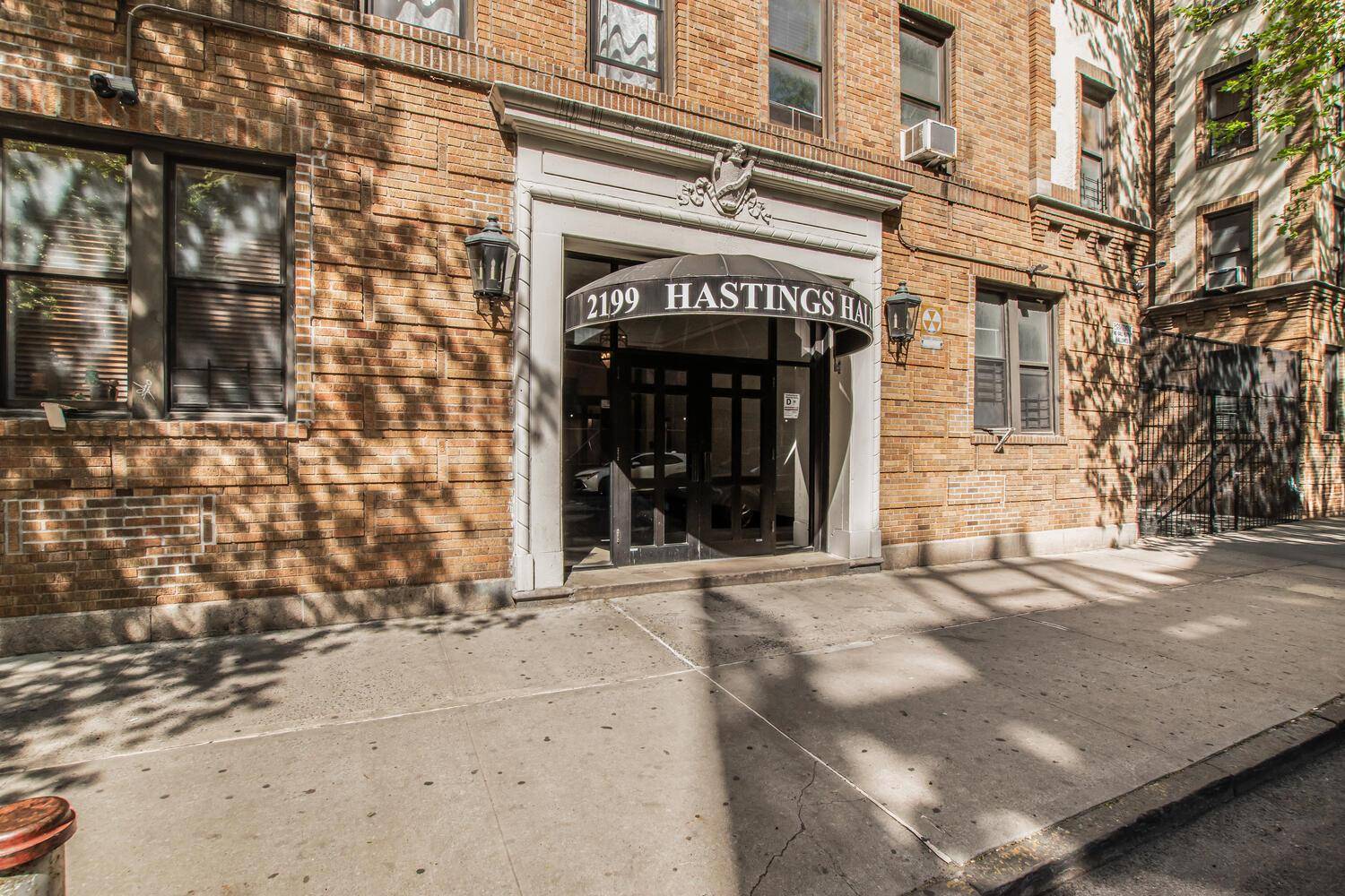 Bronx, NY 10462,2199 Holland AVE #4D