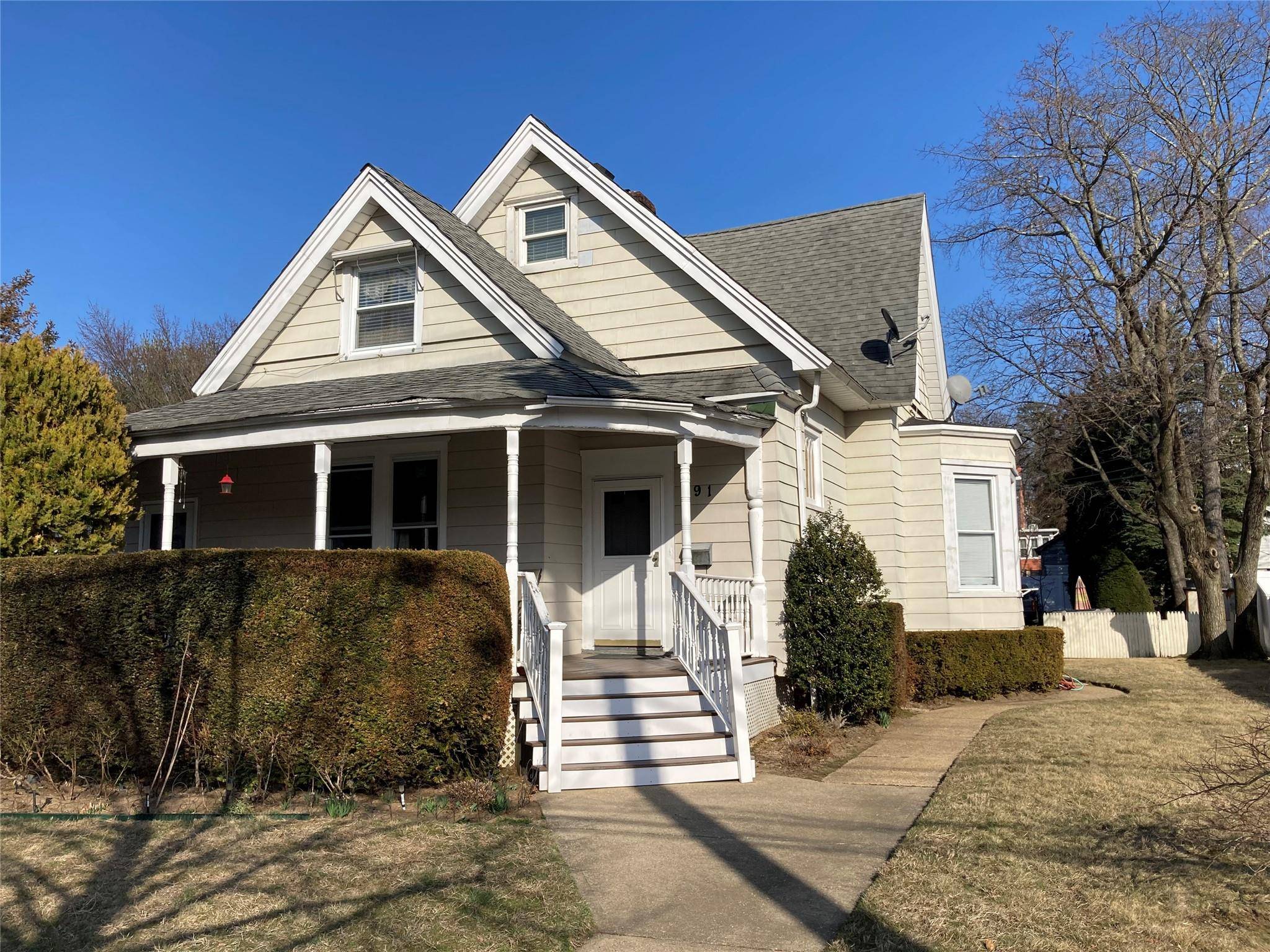 Oyster Bay, NY 11771,291 South ST
