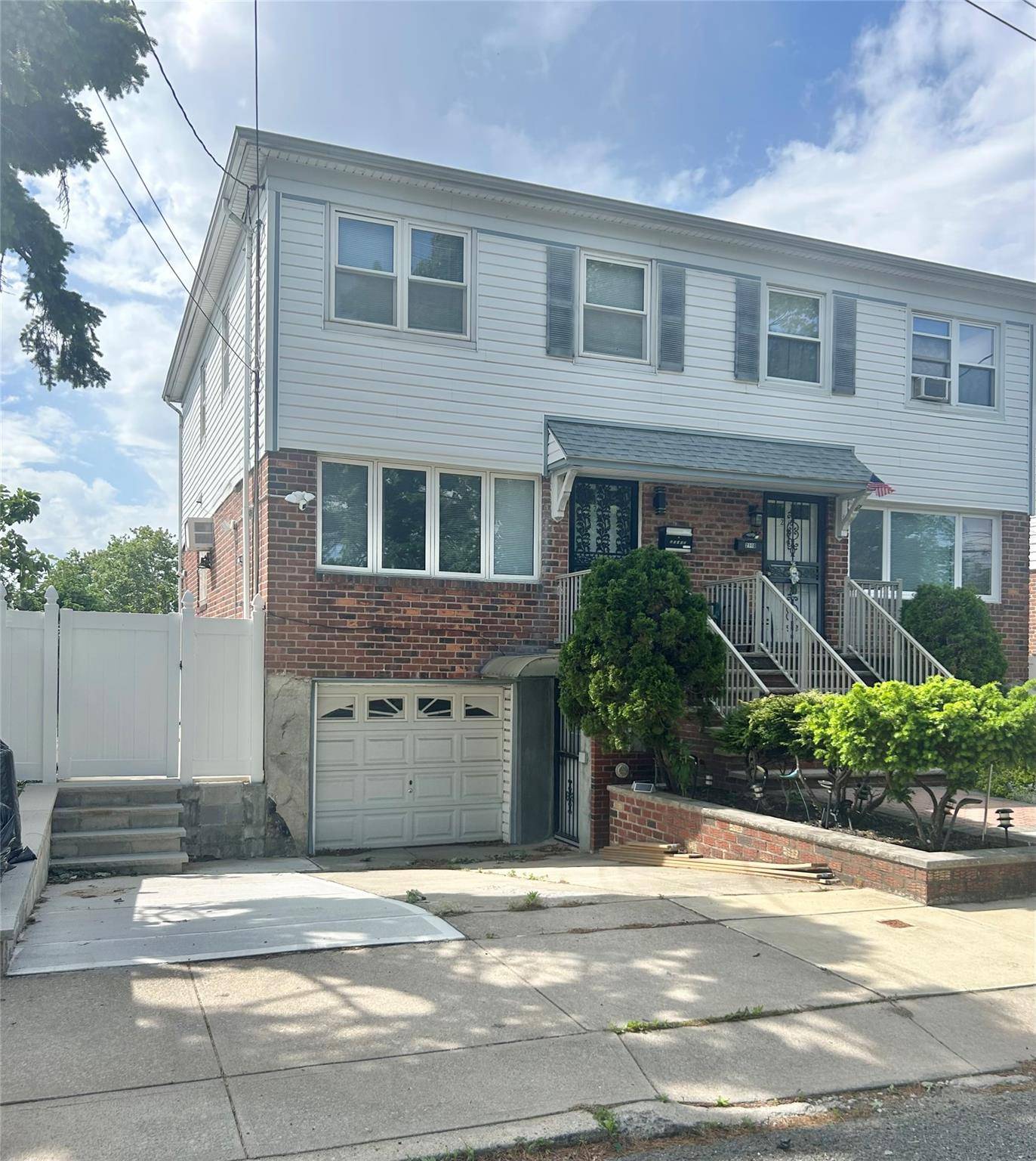 Whitestone, NY 11357,21-12 144th ST