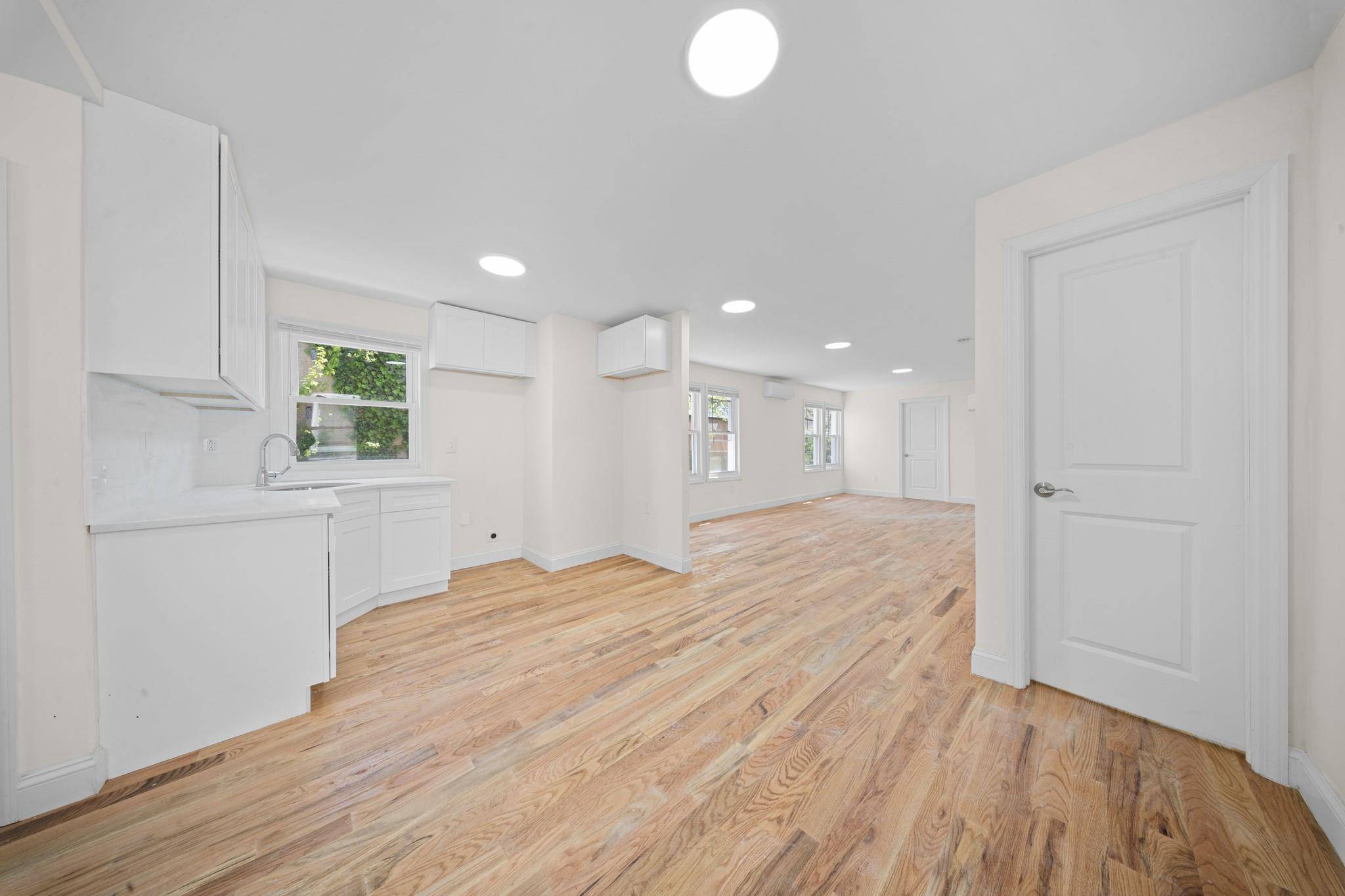 Saint Albans, NY 11412,119-47 191 St