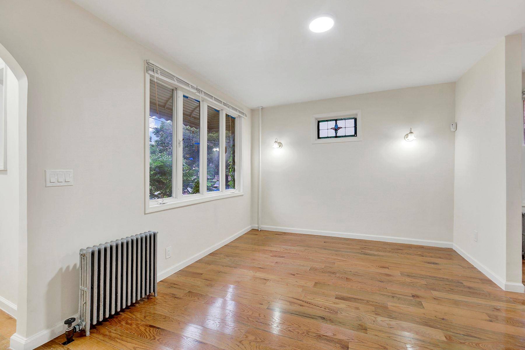 South Ozone Park, NY 11420,13528 115th ST