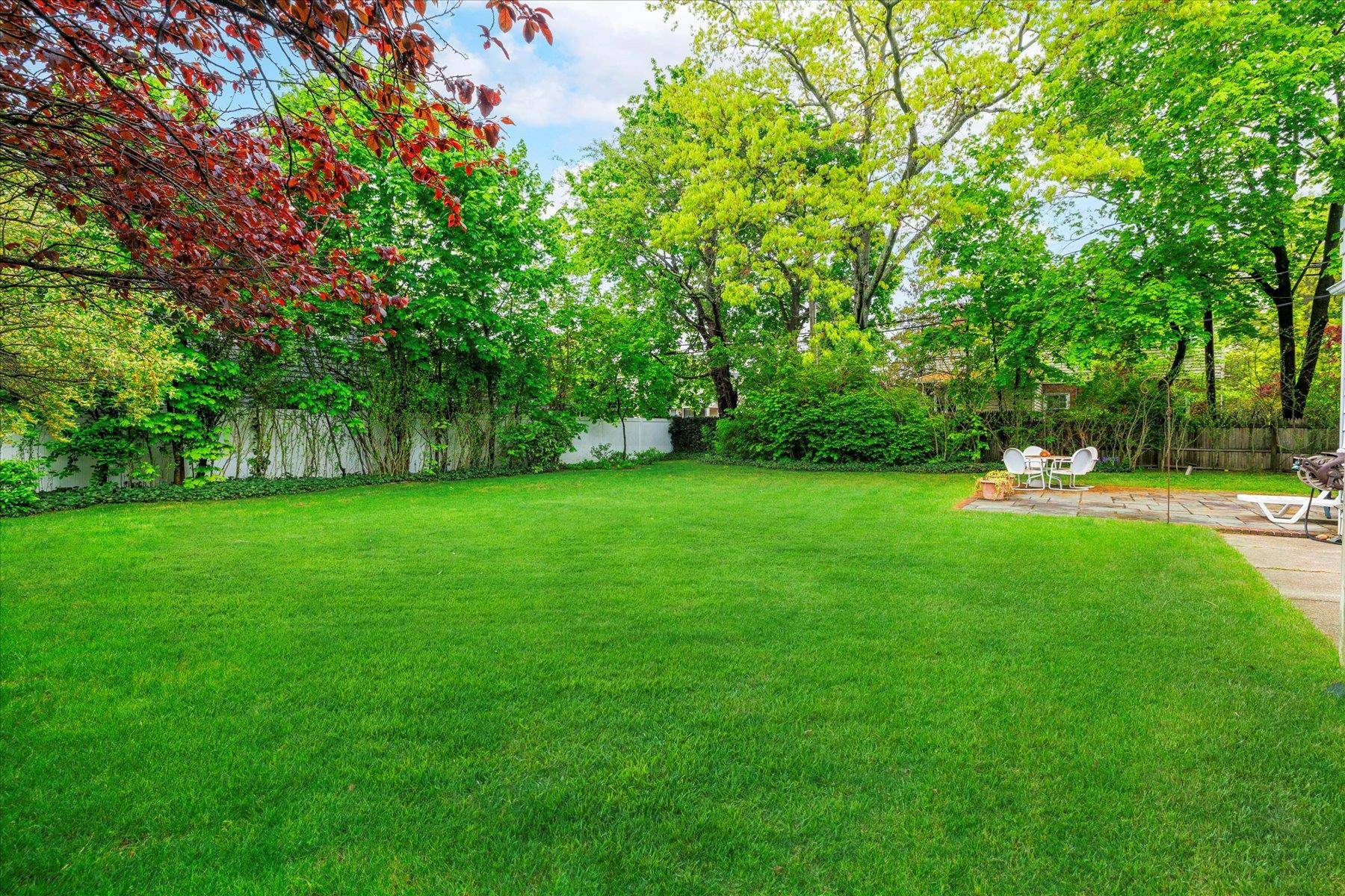 Rockville Centre, NY 11570,39 Searing ST
