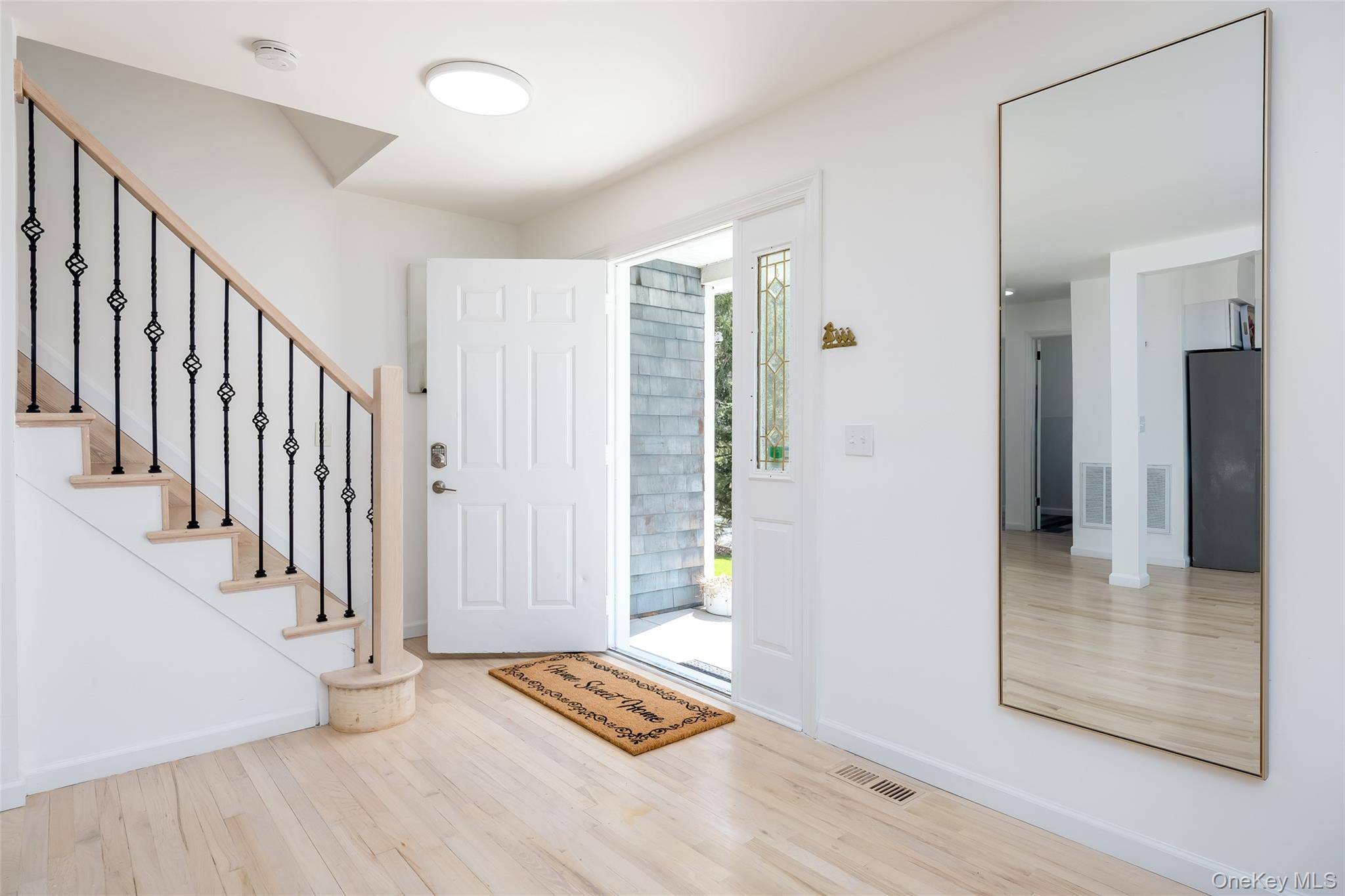 Calverton, NY 11933,371 S River RD