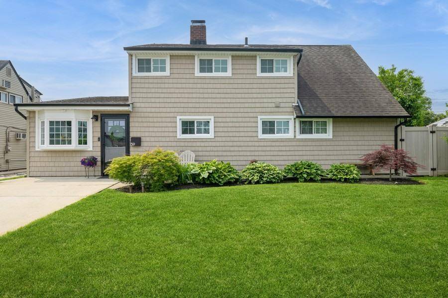 Levittown, NY 11756,59 Springtime Ln S