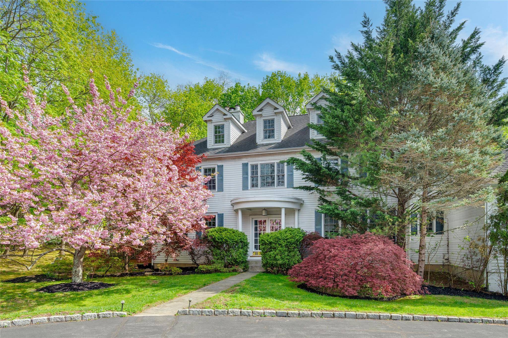 Katonah, NY 10536,169 Cherry ST