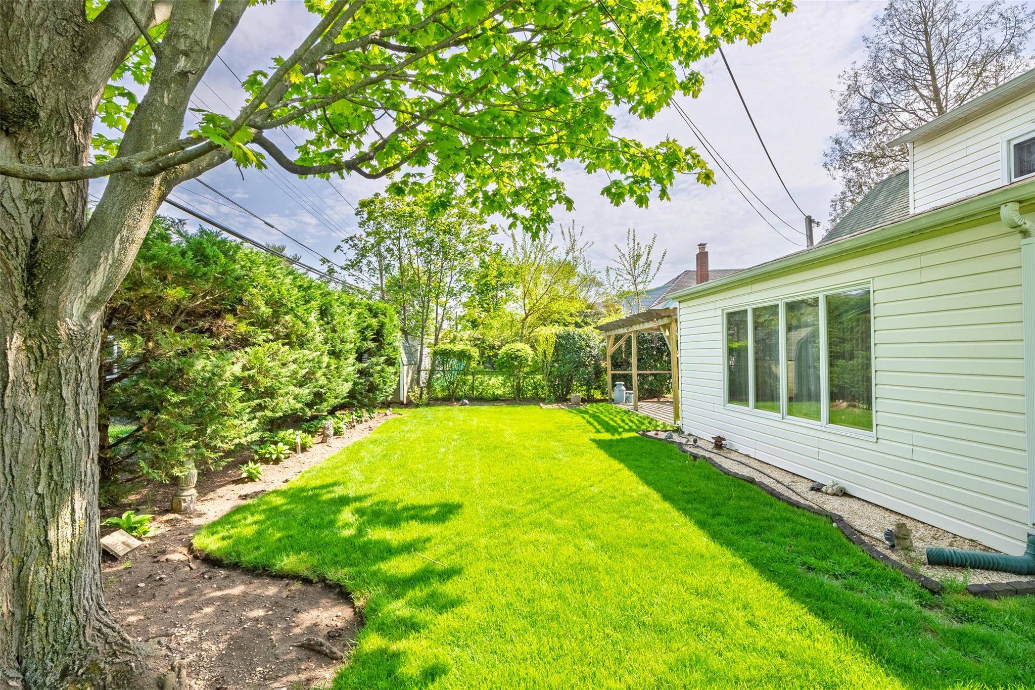 Hicksville, NY 11801,33 Atlas LN