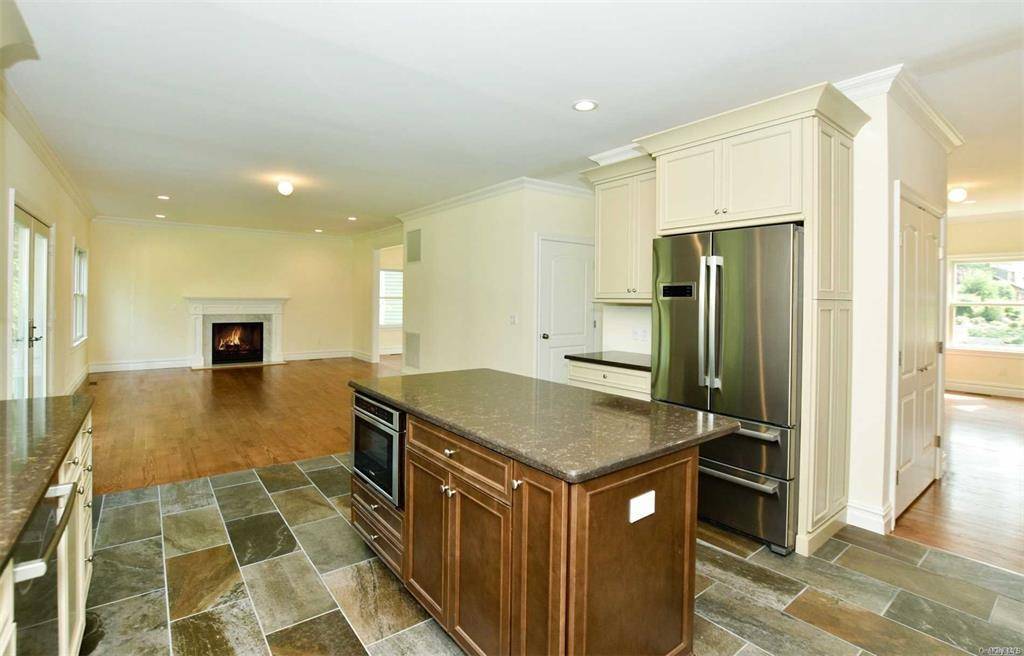 Northport, NY 11768,52 Hillside PL