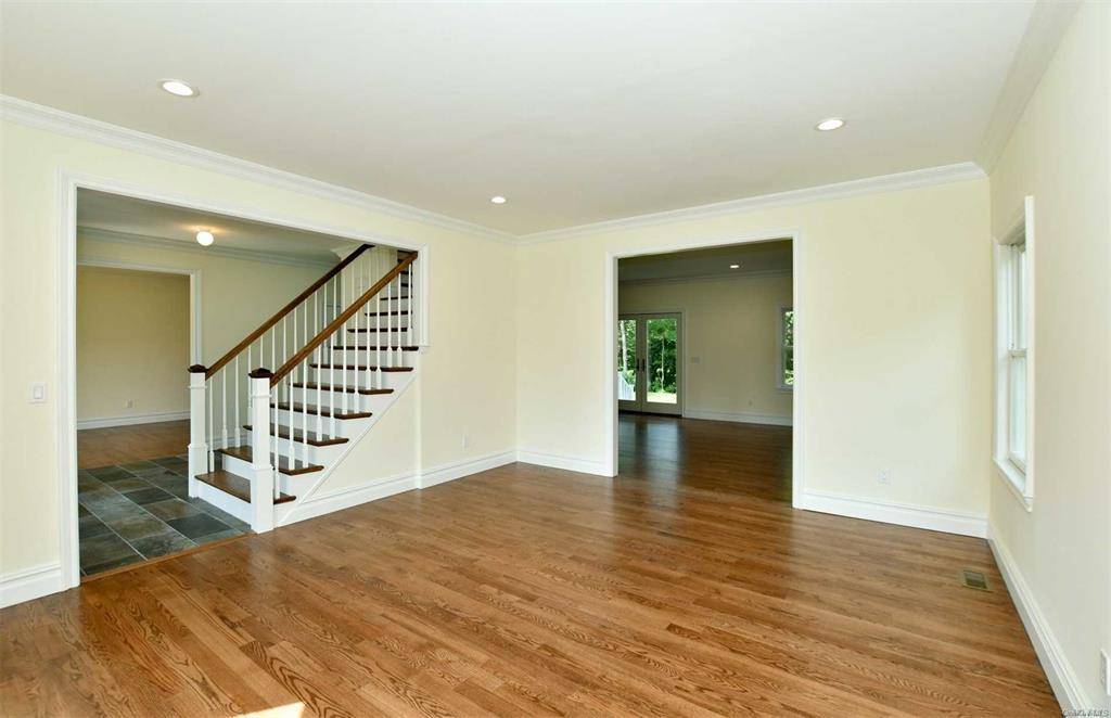Northport, NY 11768,52 Hillside PL