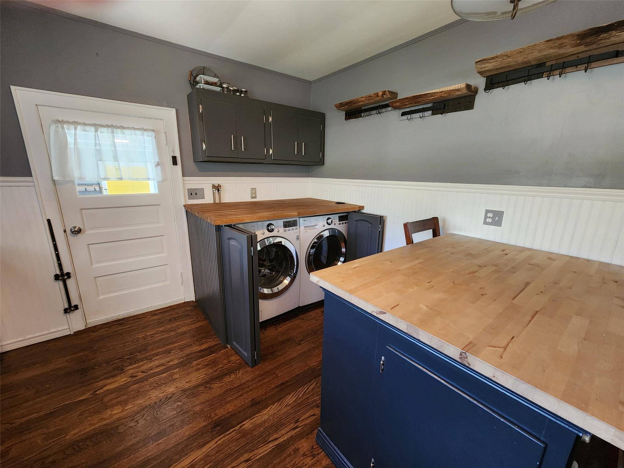 Hyde Park, NY 12538,1208 Route 9G