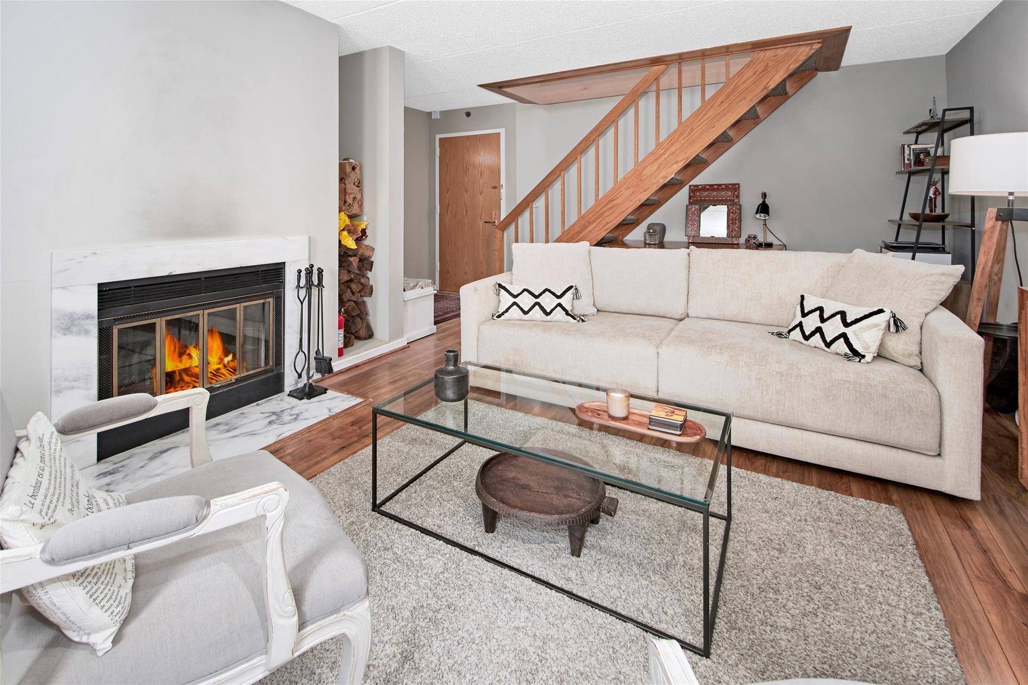 Mamaroneck, NY 10543,680 W Boston Post RD #3R