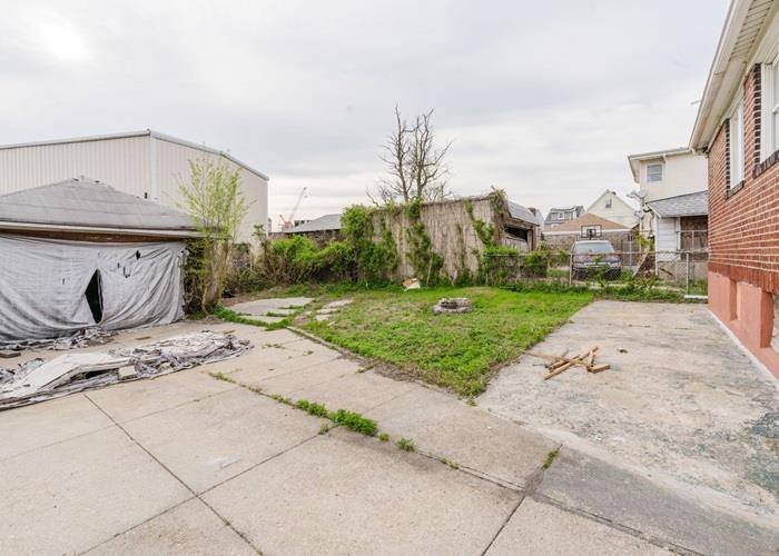 Jamaica, NY 11433,107-22 170th ST