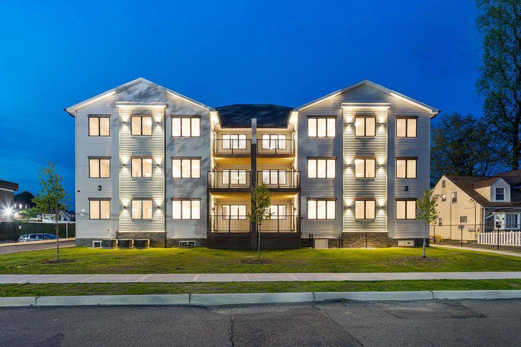 Spring Valley, NY 10977,3 E Funston AVE #223