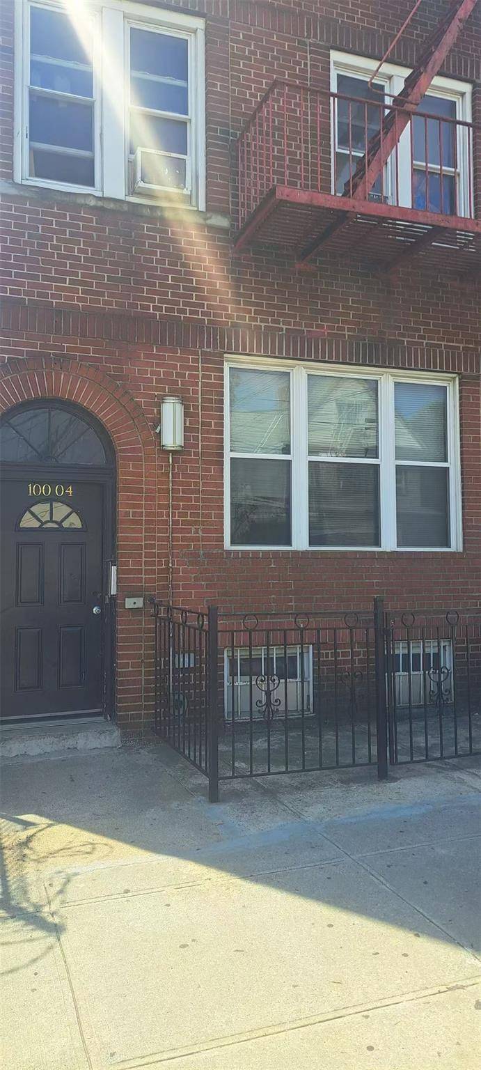 Corona, NY 11368,1004 Spruce ST