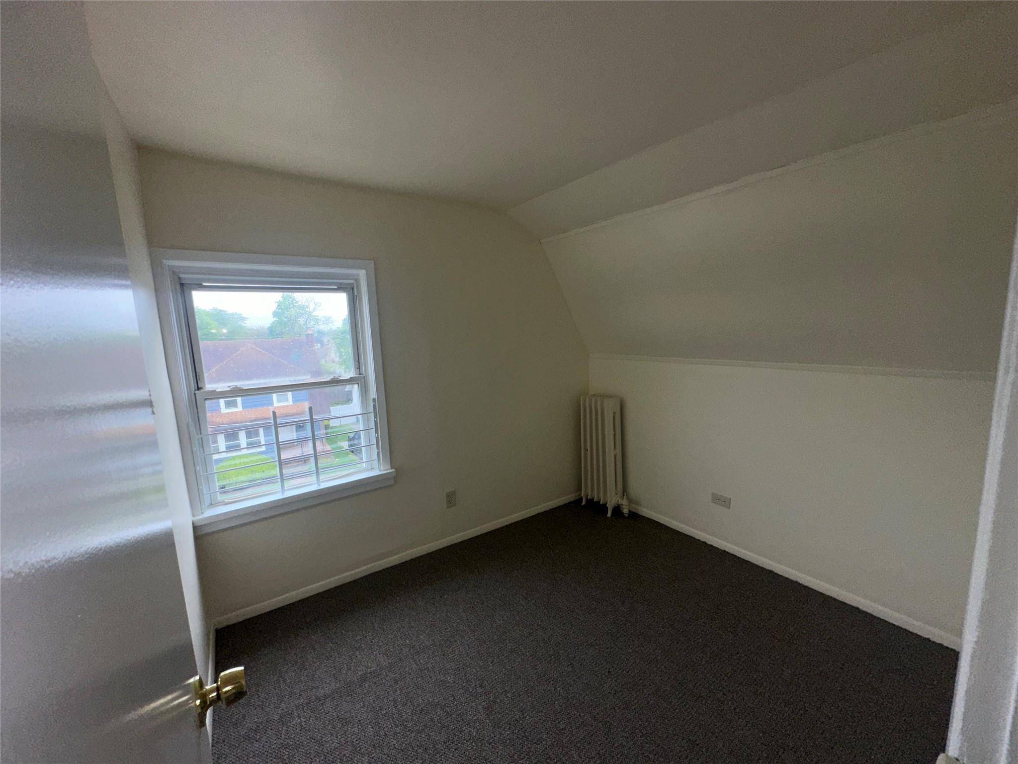 Freeport, NY 11520,149 Washburn AVE #3