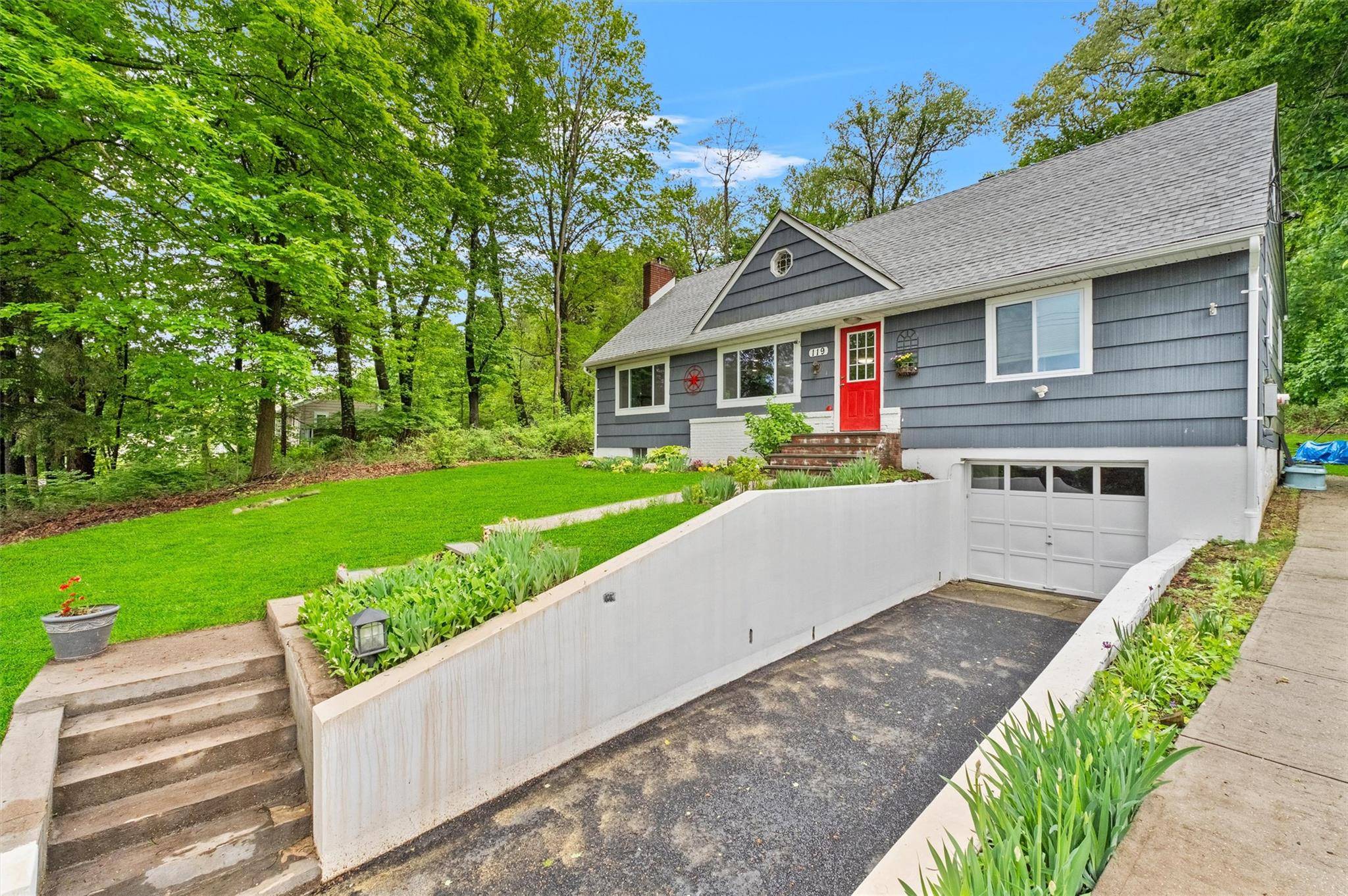 Cortlandt Manor, NY 10567,119 Allan ST