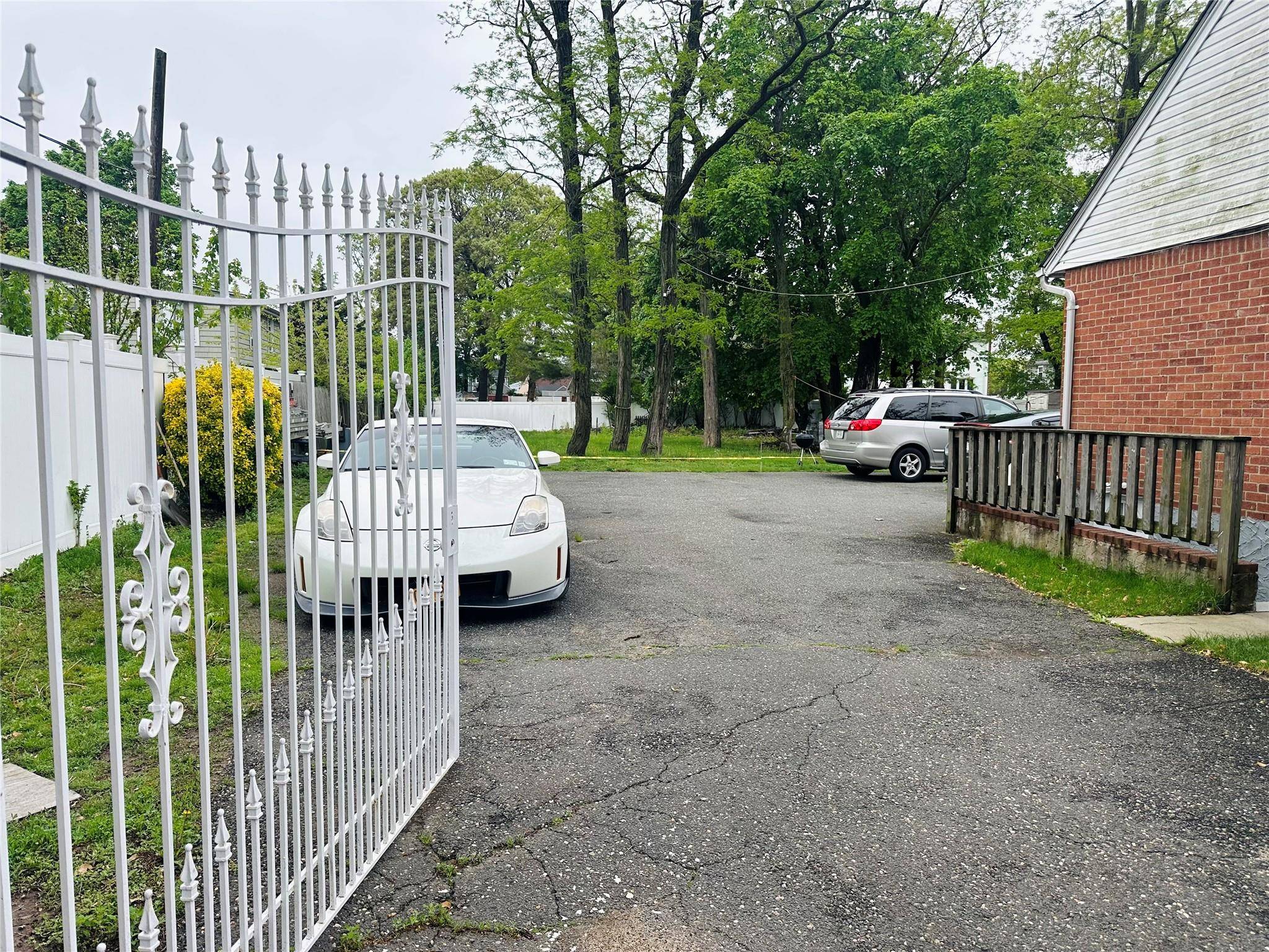 Roosevelt, NY 11575,224 Park AVE