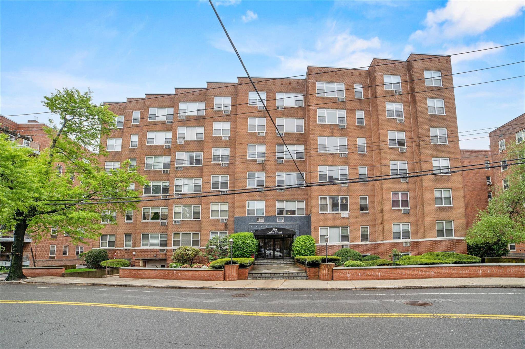 White Plains, NY 10603,10 Lake ST #6E