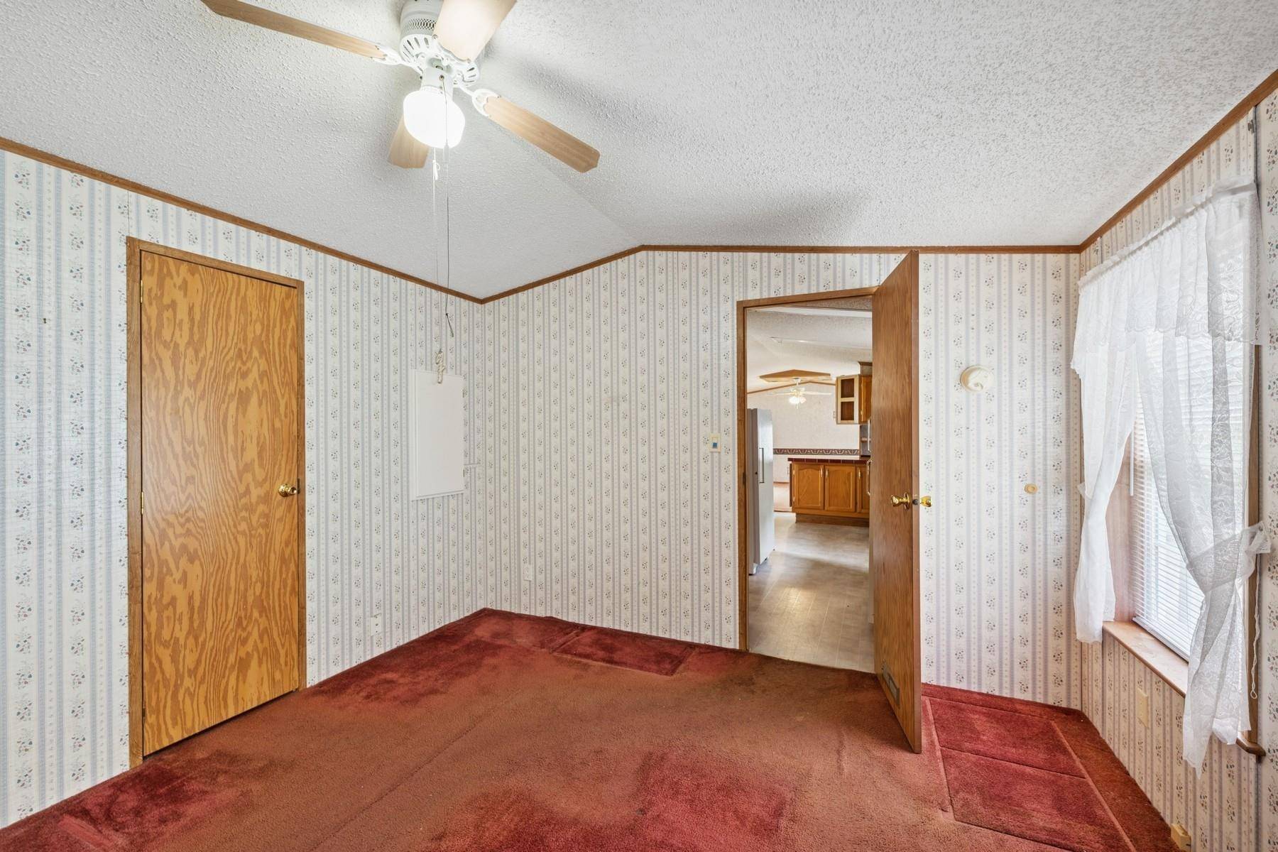 East Hampton, NY 11937,105 Oakview HWY #148