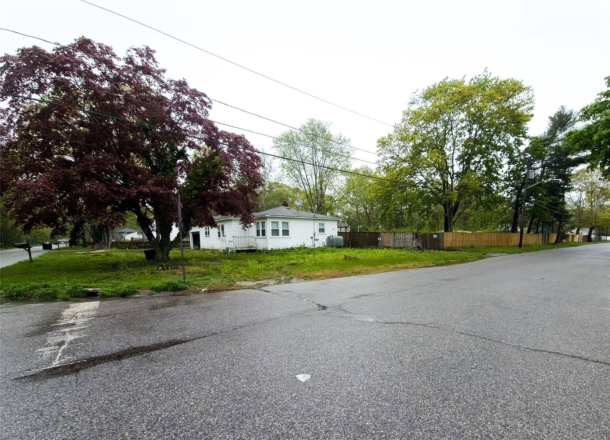 Mastic Beach, NY 11951,135 Mayfield DR