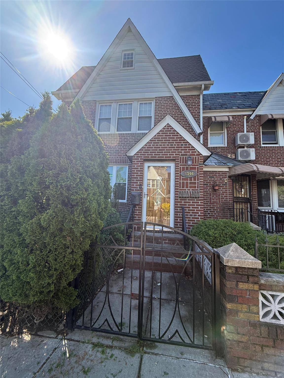 Middle Village, NY 11379,83-46 PENELOPE AVE