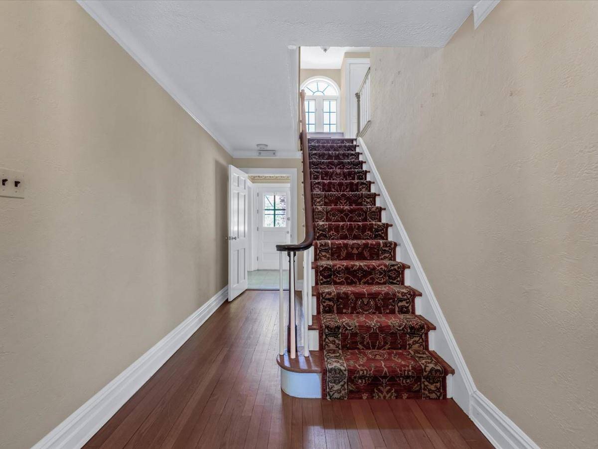 Garden City, NY 11530,114 Wickham RD
