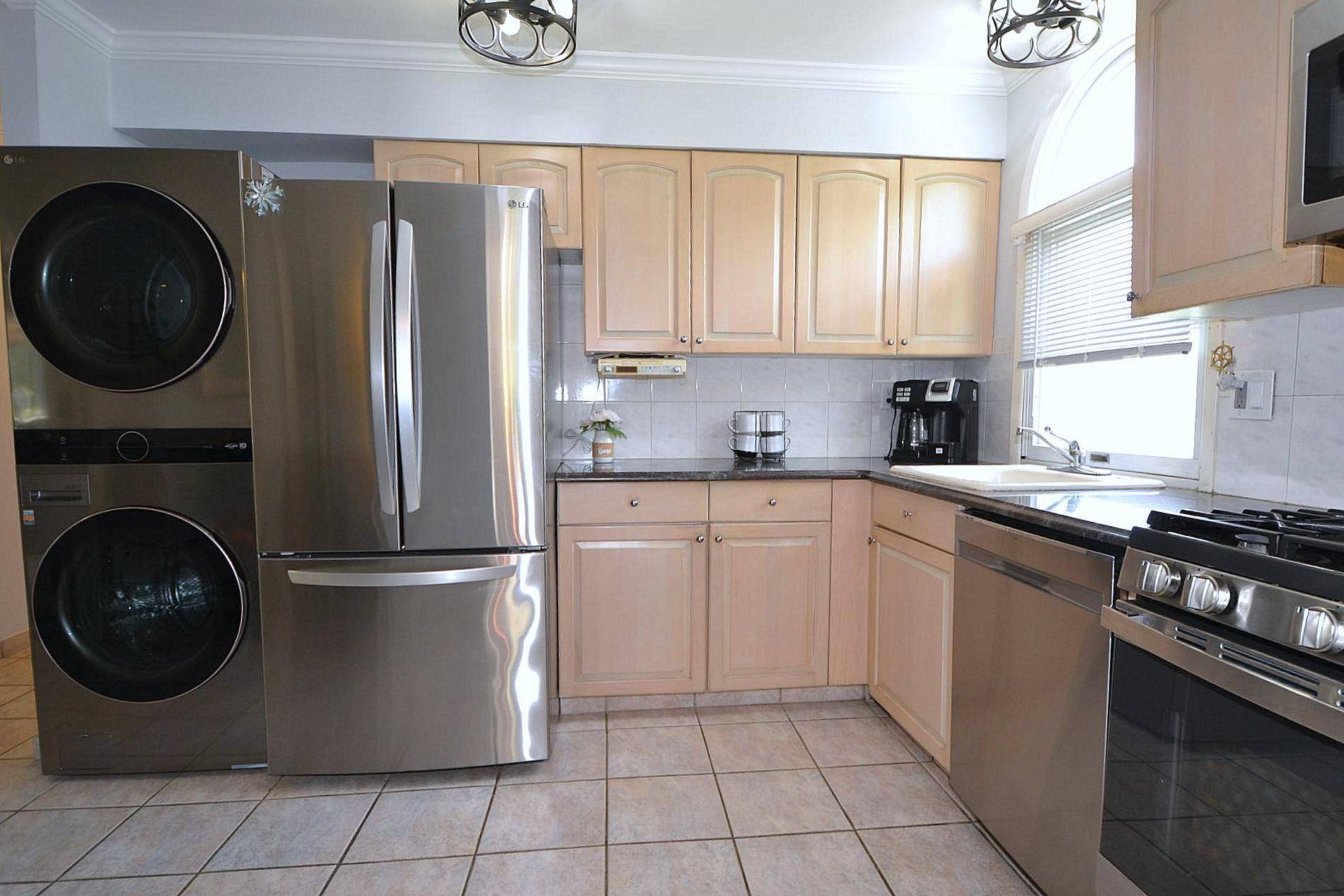 Shirley, NY 11967,21 Northern BLVD