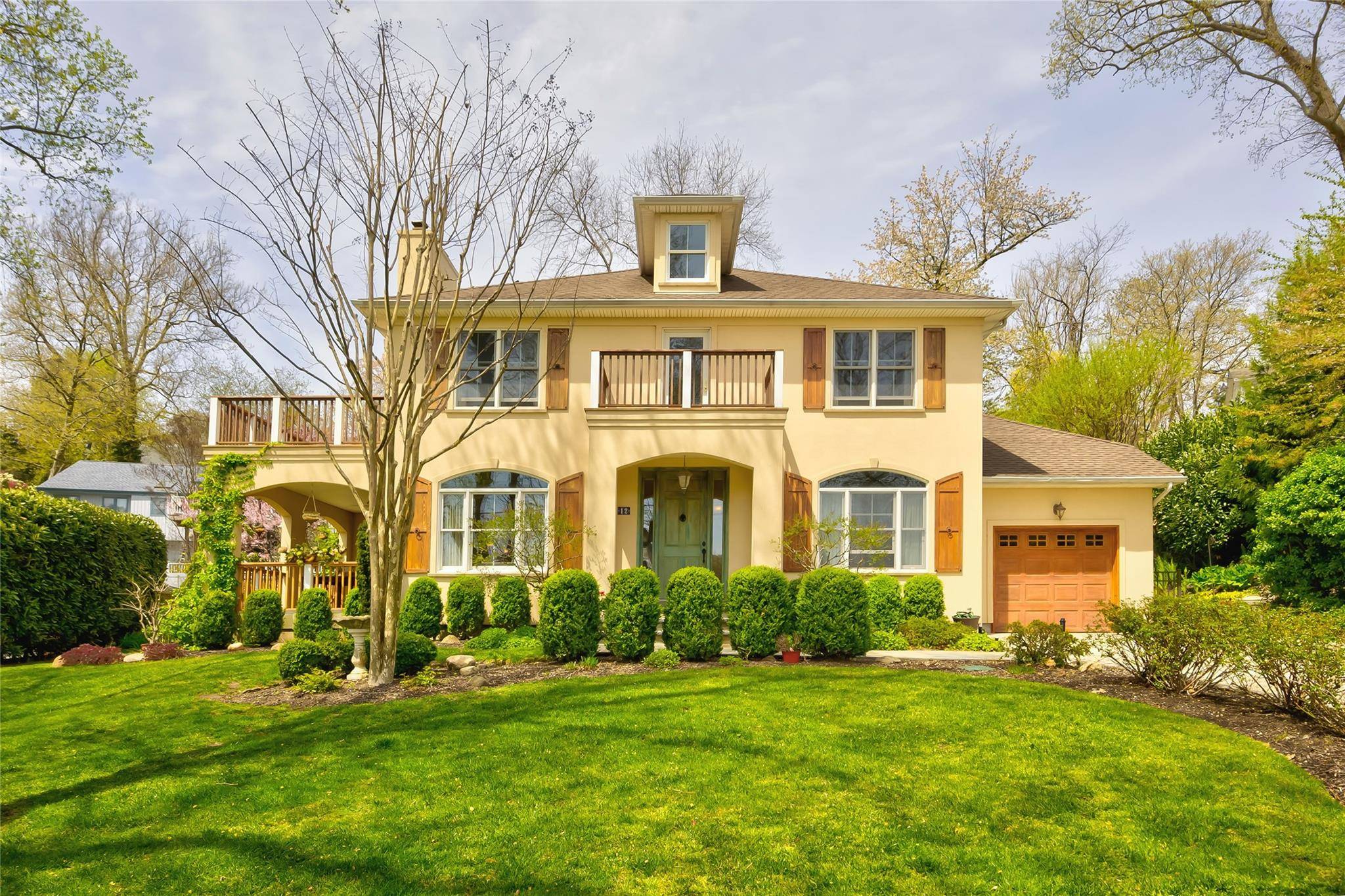 Northport, NY 11768,12 Tudor DR