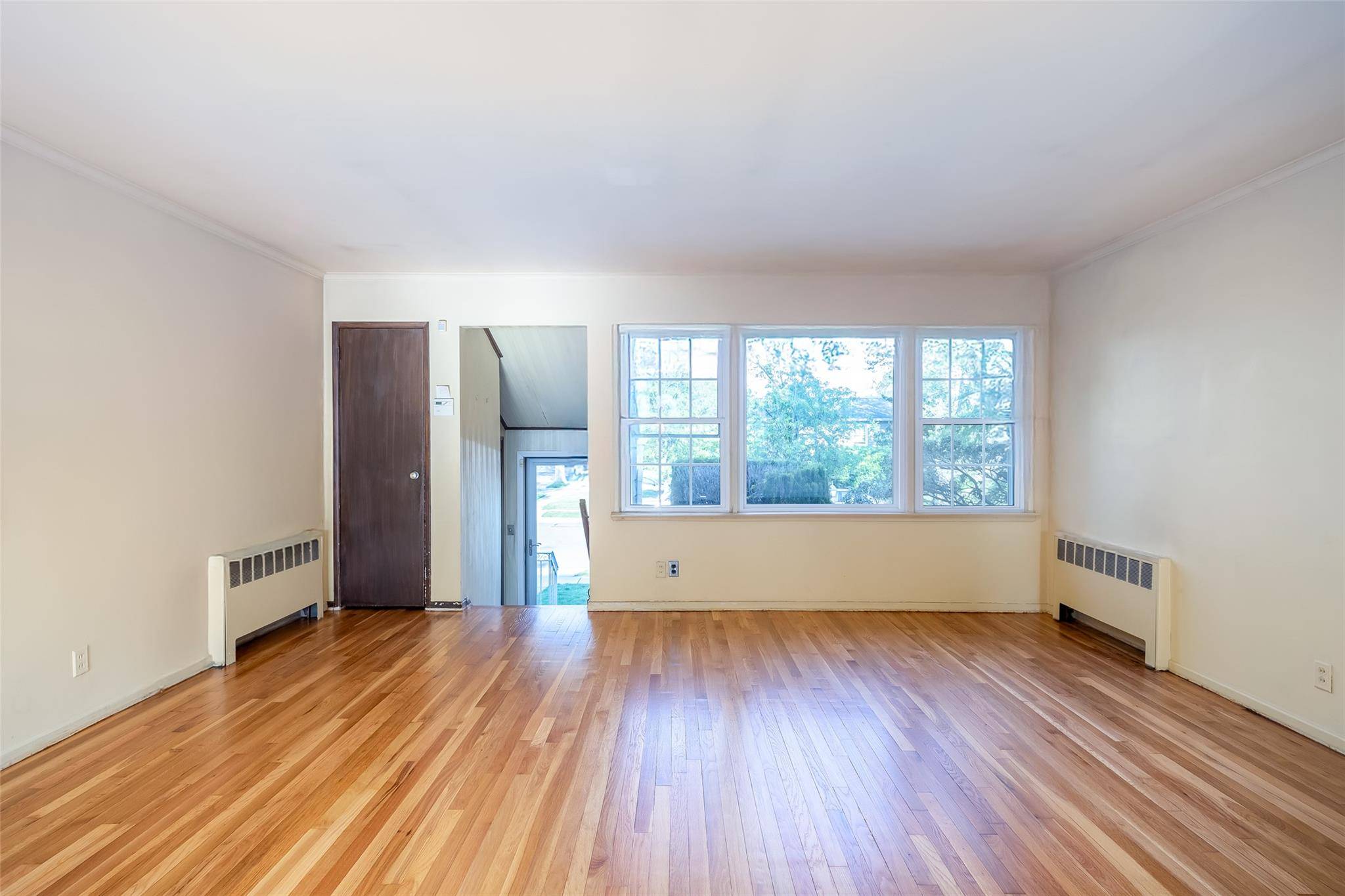 Valley Stream, NY 11581,101 Forest RD