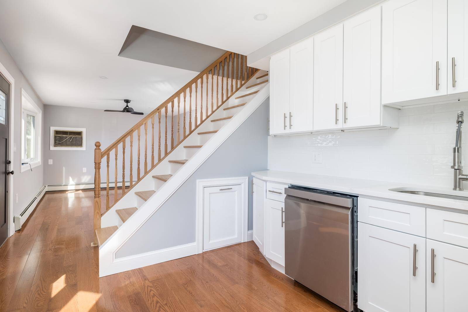 Levittown, NY 11756,13 Curve LN