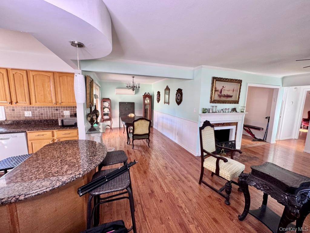 North Bellmore, NY 11710,980 Siems CT