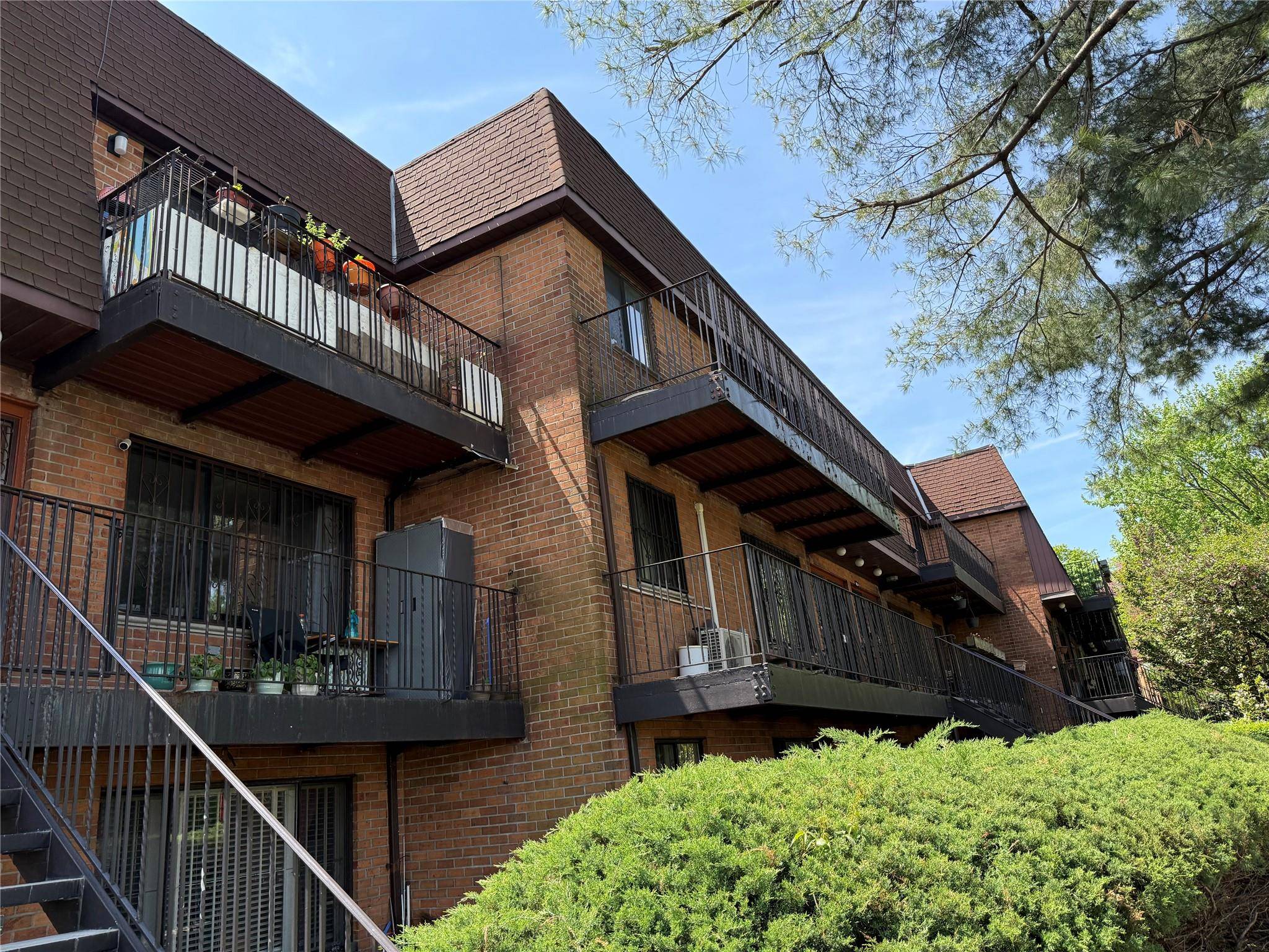 Elmhurst, NY 11373,74-49 Calamus CIR #3rd FL