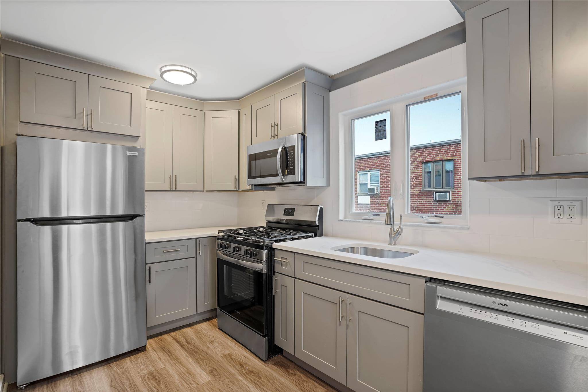 Middle Village, NY 11379,69-23 62 DR